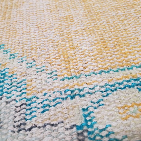 028 - LIV & LANA - Picture 3 of 7